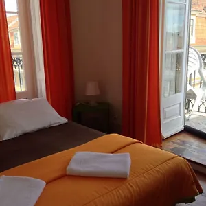 Riverview Hostal