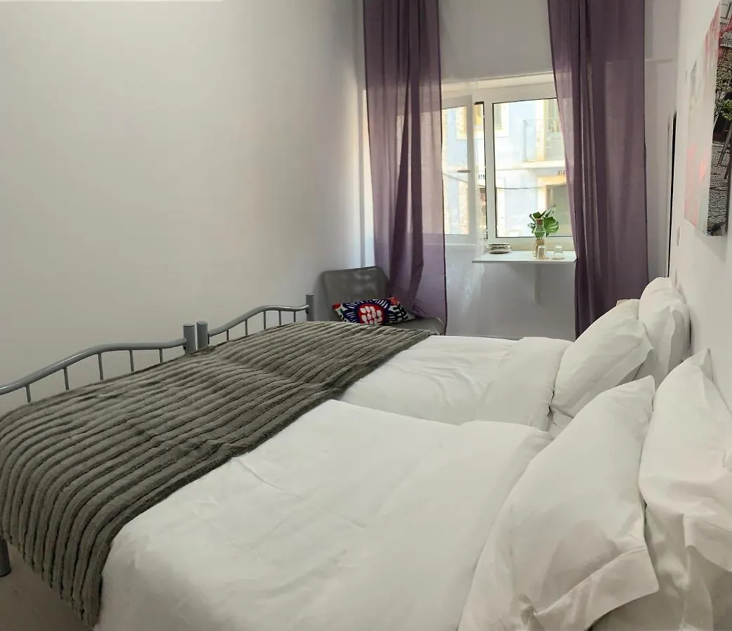 Bed and breakfast Santo Amaro Apartment Lisboa