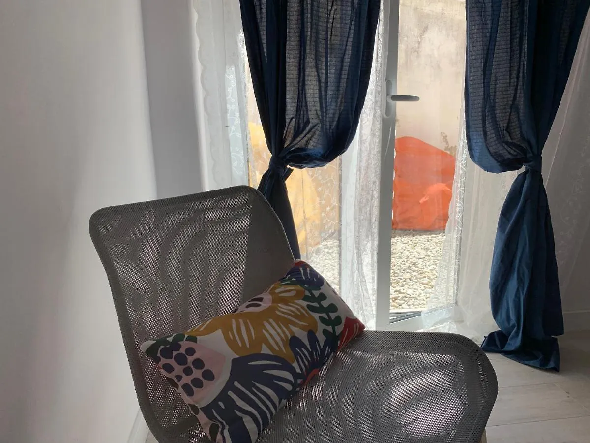 Bed and breakfast Santo Amaro Apartment Lisboa